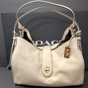 Vintage Coach Madison Carlyle 💕 Ivory Leather Shoulder Bag No. 32221